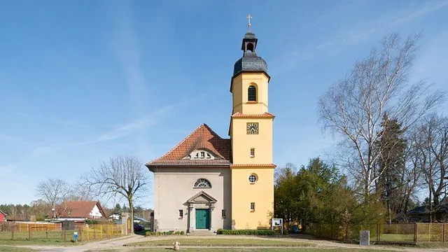 Kirche Niederlehme von außen